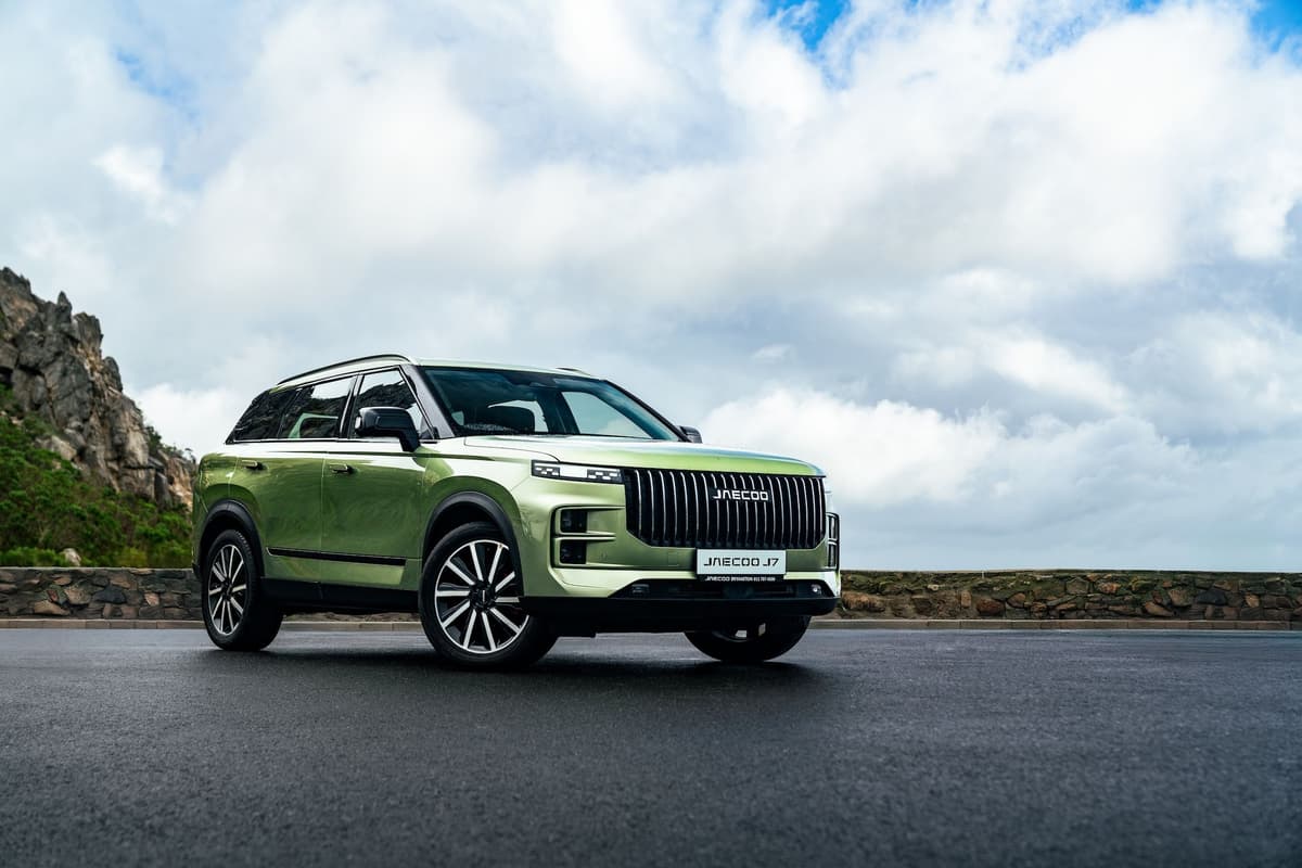 JAECOO J7 tops UK new car sales charts as South African momentum builds